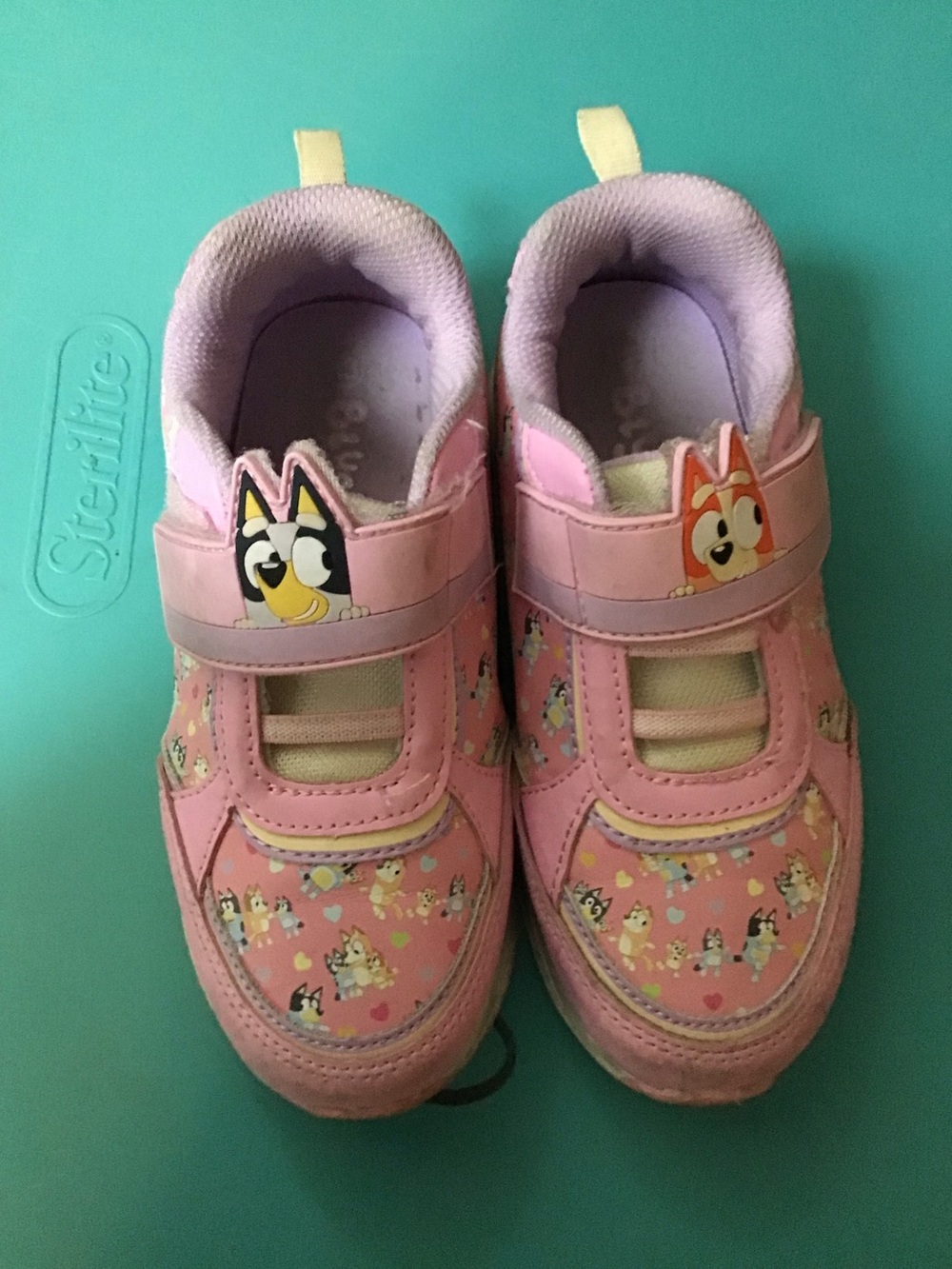 Kids Pink Character Light-Up Sneakers size 13